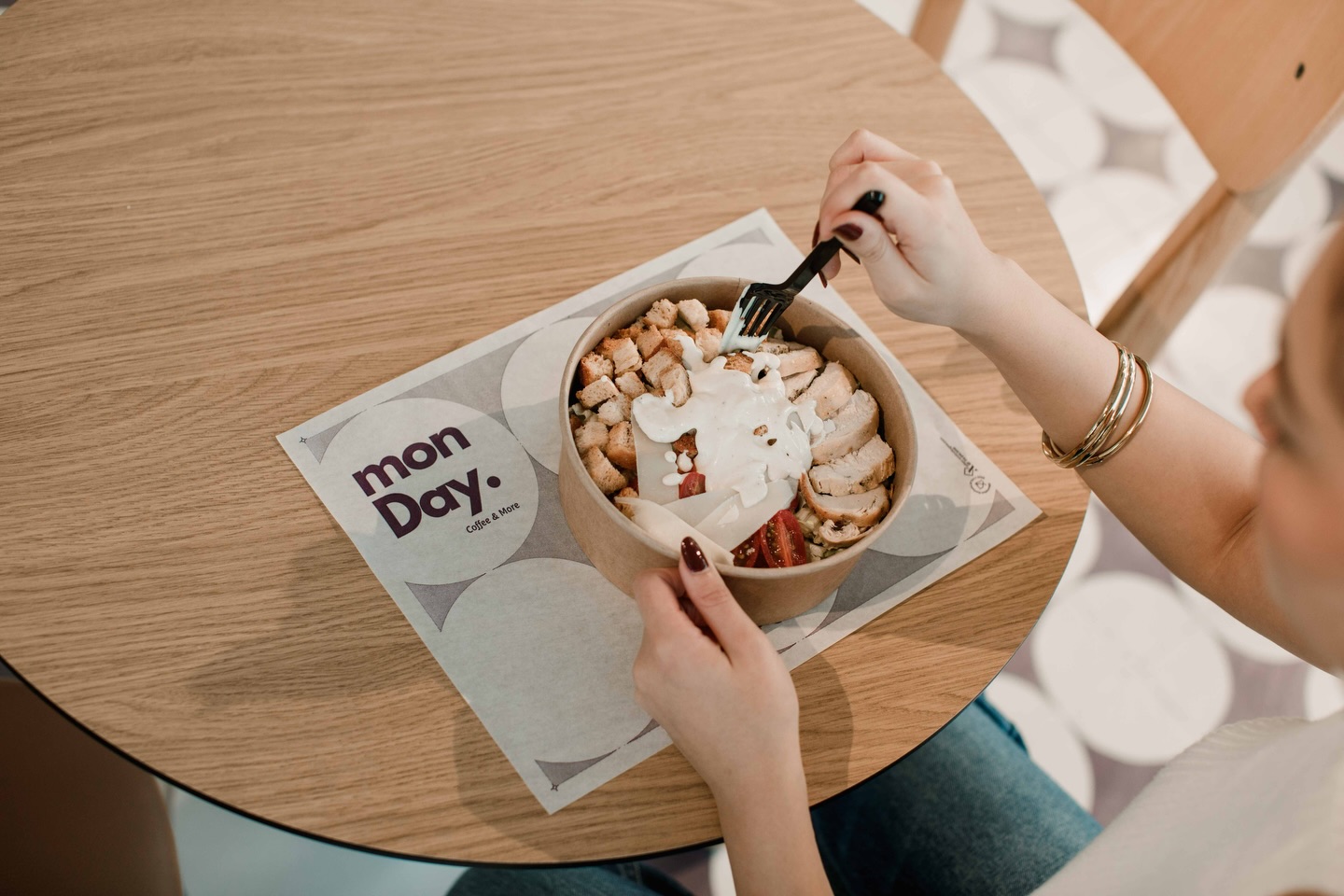 MON DAY COFFEE & MORE   