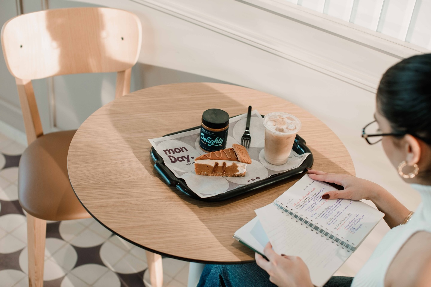 MON DAY COFFEE & MORE   